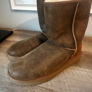 New Men’s UGG BOMBER Chestnut Boot Size 12 Classic Height